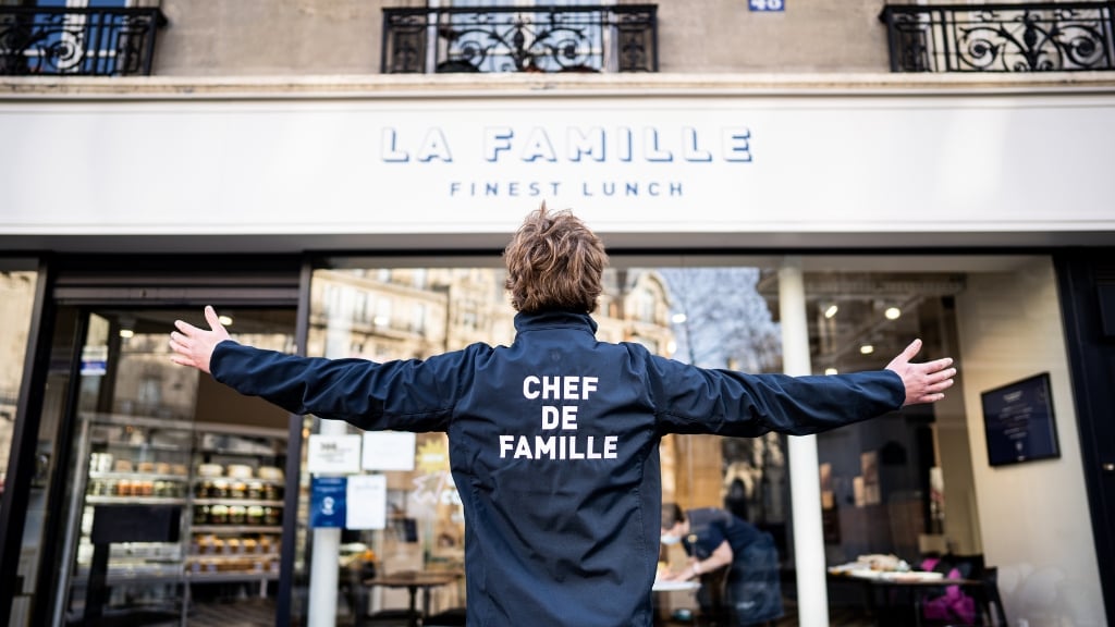 La Famille, Finest Lunch - Place de La Défense 2